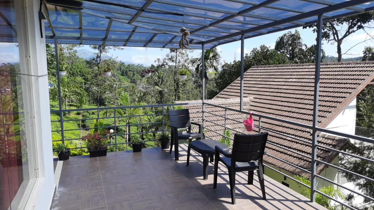 Letstay Vythiri Hill Palace Exterior foto
